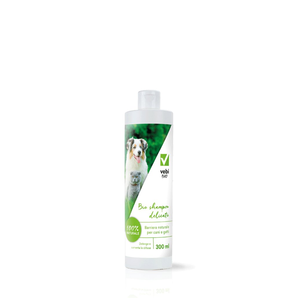Bottiglia di shampoo naturale per cani e gatti