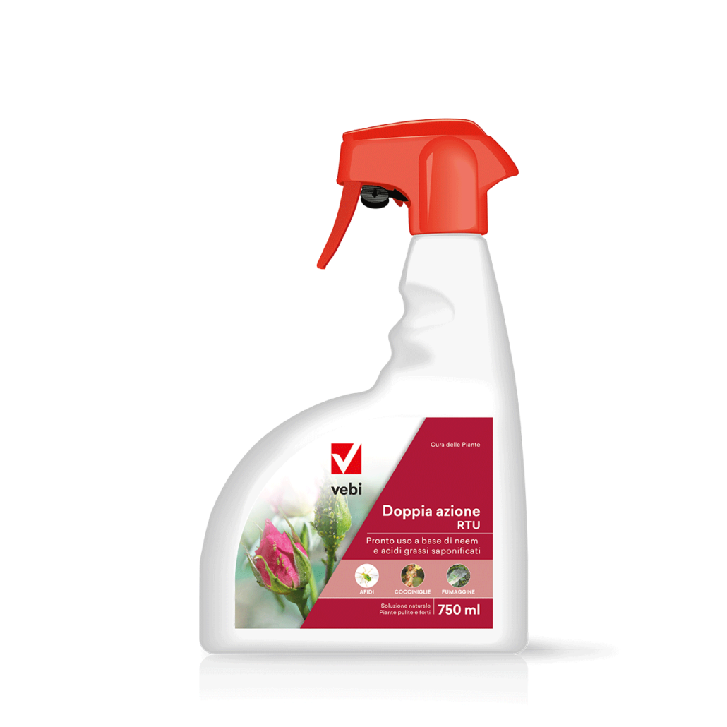 Flacone spray di preparato a base di olio di neem per la difesa da afidi e cocciniglie