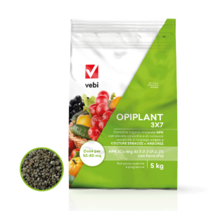 Sacco da 5 kg di concime organo-minerale ideale per molto colture